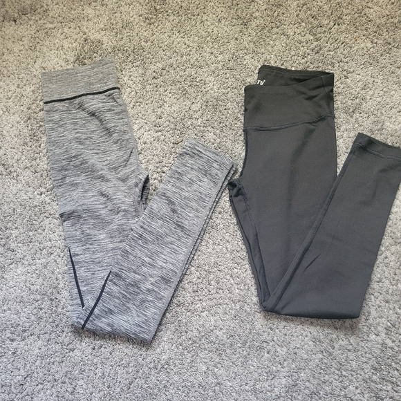 Womens Gray and Black Leggings Bundle Size Small - Picture 6 of 6